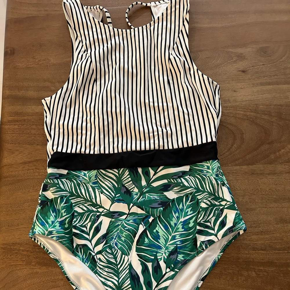 Cupshe Black & White Striped Top with Green Leaf Print One-Piece Swimsuit - Picture 10 of 10